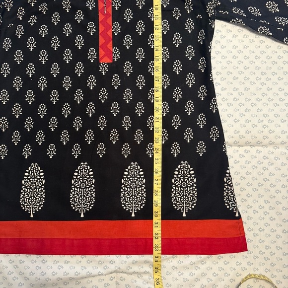 Soft Surroundings Bohemian Floral Black and Red Patterned Women's Tunic Dress - Picture 3 of 8